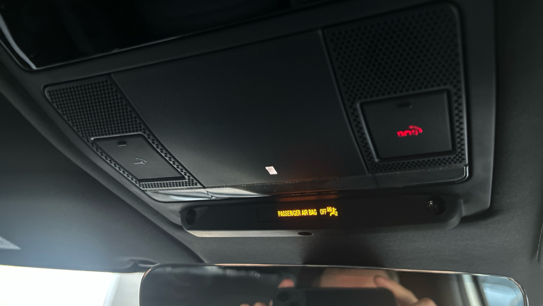 Land Rover Defender 3.0 D250 X-Dynamic SE 90 3dr Auto Diesel Estate